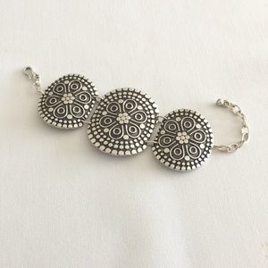 Flower Power Bracelet